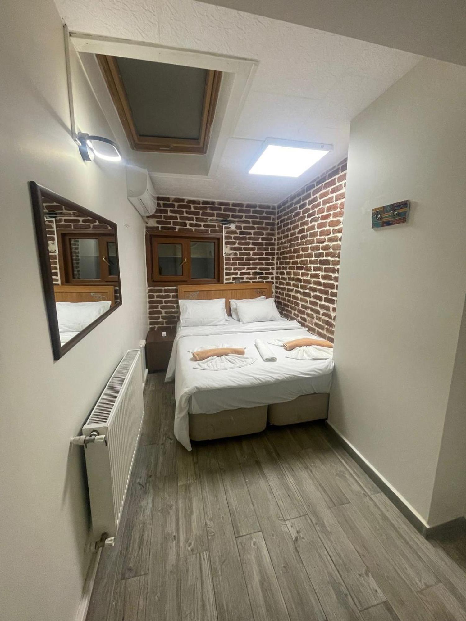 Grand Bella Vista Hostel Istanbul Bagian luar foto