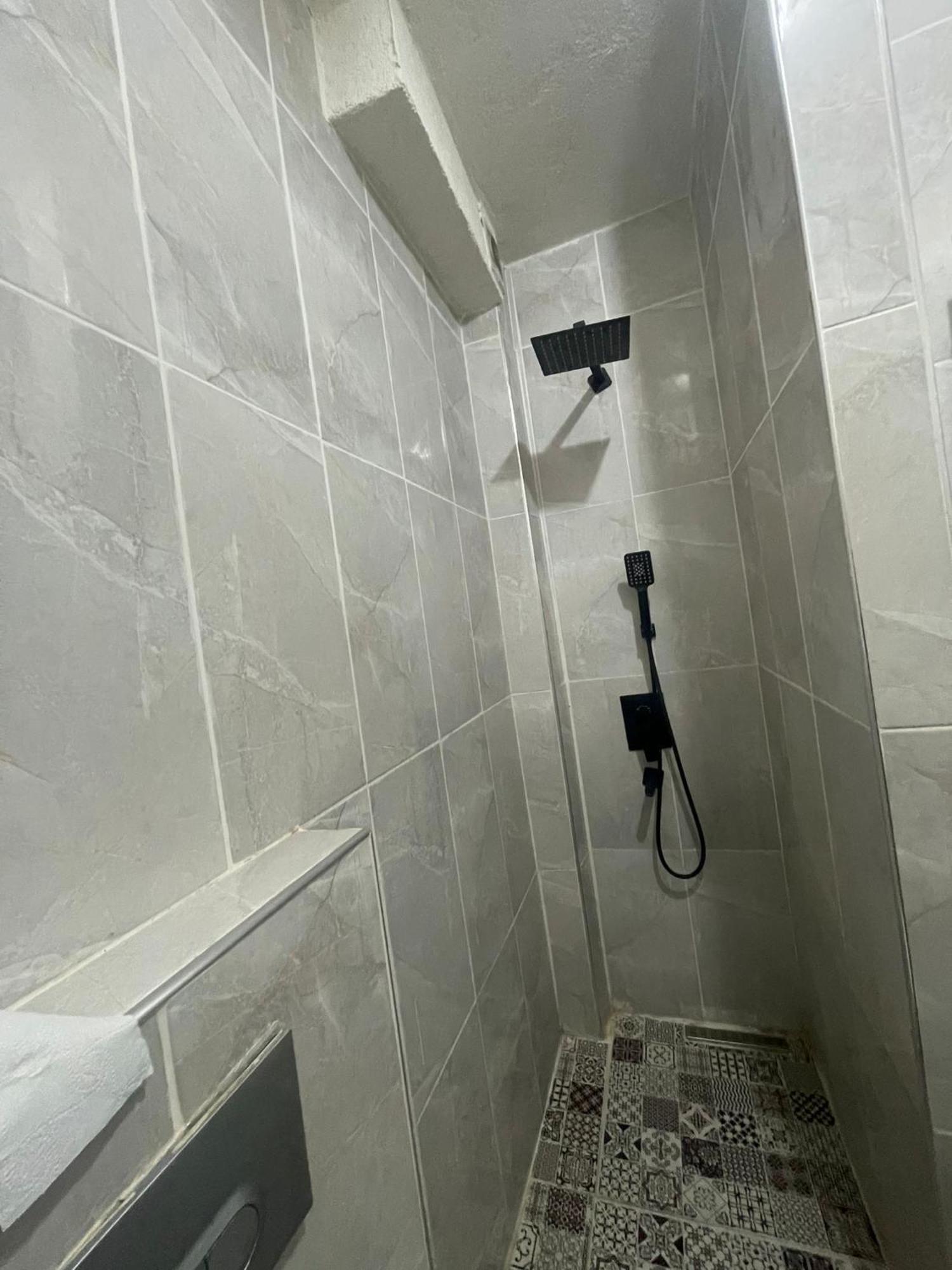 Grand Bella Vista Hostel Istanbul Bagian luar foto