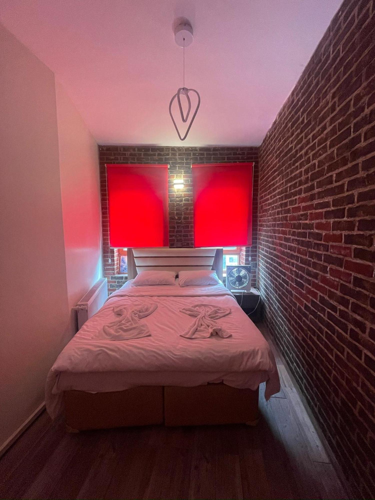 Grand Bella Vista Hostel Istanbul Bagian luar foto